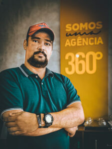 Victor Barros / Diretor de Criação & Web